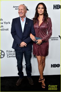 Emma Heming Willis feet photo thumbnail