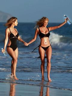 Emma Hernan feet photo 10