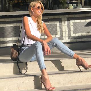 Emma Hernan feet photo 11