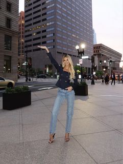 Emma Hernan feet photo 4