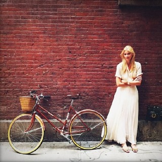 Emma Ishta feet photo 4