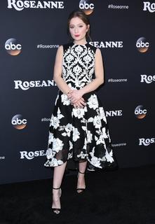 Emma Kenney feet photo thumbnail