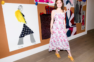 Emma Kenney feet photo thumbnail