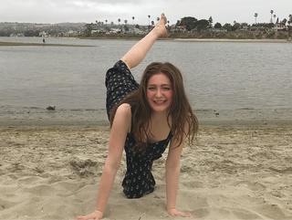 Emma Kenney feet photo thumbnail