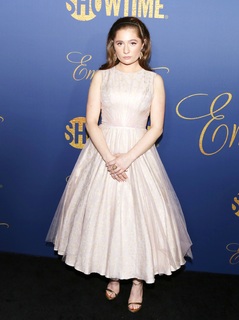 Emma Kenney feet photo thumbnail