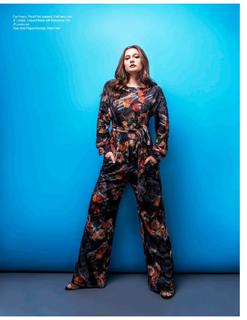 Emma Kenney feet photo thumbnail