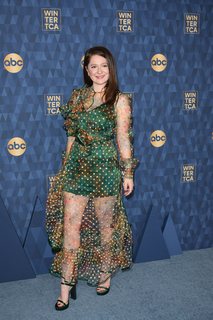 Emma Kenney feet photo thumbnail