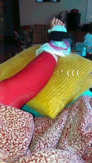 Emma Kenney feet photo thumbnail