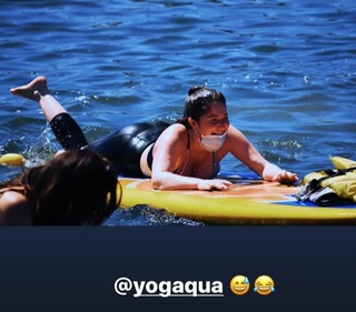 Emma Kenney feet photo thumbnail