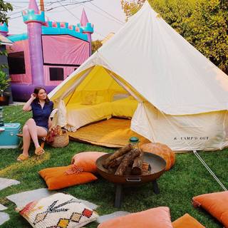 Emma Kenney feet photo thumbnail