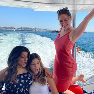 Emma Kenney feet photo thumbnail