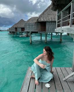 Emma Kenney feet photo thumbnail