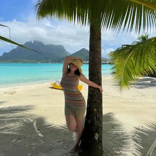 Emma Kenney feet photo thumbnail