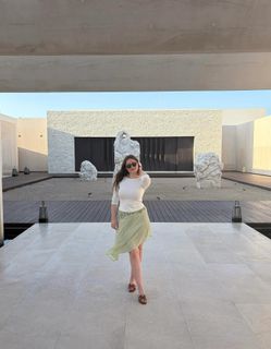 Emma Kenney feet photo thumbnail