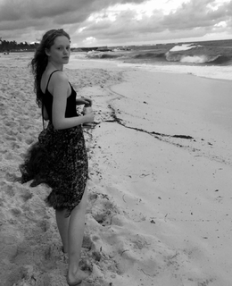 Emma Laird feet photo 2