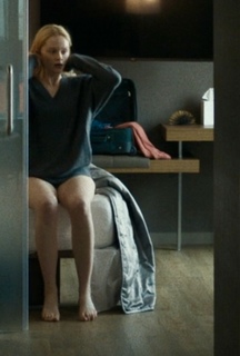Emma Laird feet photo 9