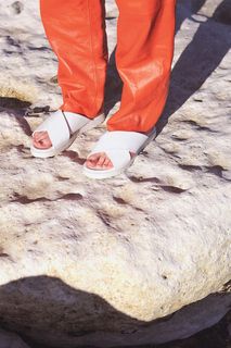 Emma Laird feet photo 18