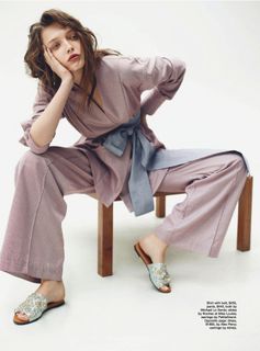 Emma Laird feet photo 18