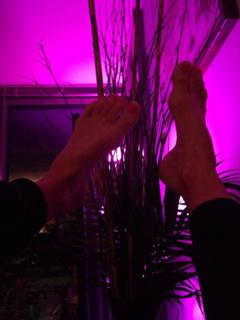 Emma Lovett feet photo thumbnail