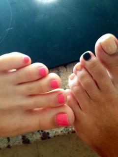 Emma Lovett feet photo thumbnail