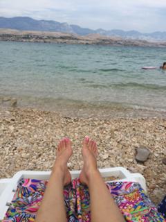 Emma Lovett feet photo thumbnail