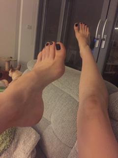 Emma Lovett feet photo thumbnail