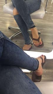 Emma Lovett feet photo thumbnail
