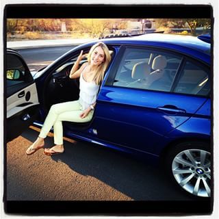 Emma Lovett feet photo thumbnail