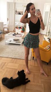 Emma Lovett feet photo thumbnail