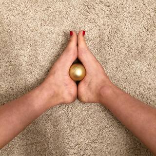 Emma Lovett feet photo thumbnail