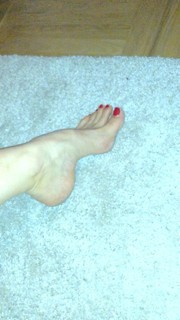 Emma Lovett feet photo thumbnail