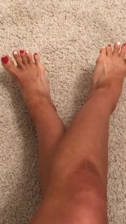 Emma Lovett feet photo thumbnail