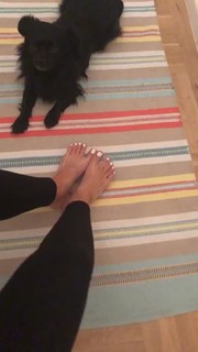 Emma Lovett feet photo thumbnail