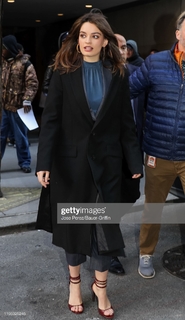 Emma Mackey feet photo thumbnail