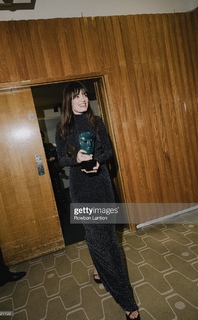 Emma Mackey feet photo thumbnail