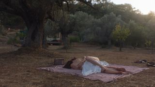 Emma Mackey feet photo thumbnail