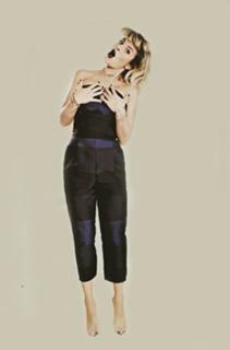 Emma Marrone feet photo thumbnail