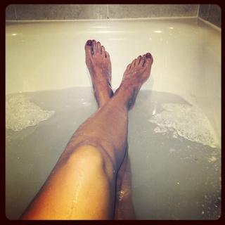 Emma Marrone feet photo thumbnail