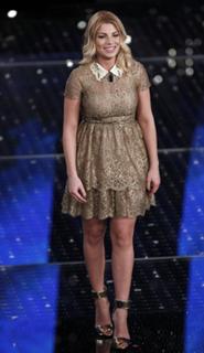 Emma Marrone feet photo thumbnail