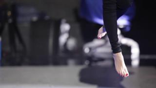 Emma Marrone feet photo thumbnail