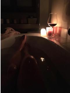 Emma Marrone feet photo thumbnail