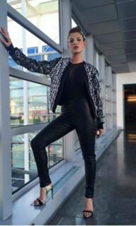Emma Marrone feet photo thumbnail