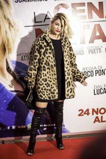 Emma Marrone feet photo thumbnail