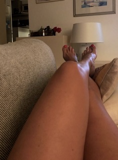 Emma Marrone feet photo thumbnail