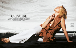 Emma Marrone feet photo thumbnail