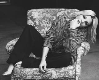Emma Marrone feet photo thumbnail