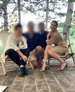 Emma Marrone feet photo thumbnail