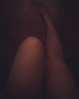 Emma Marrone feet photo thumbnail