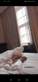 Emma Marrone feet photo thumbnail