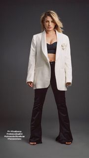 Emma Marrone feet photo thumbnail